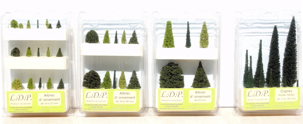 Arbres d ornement sous blister